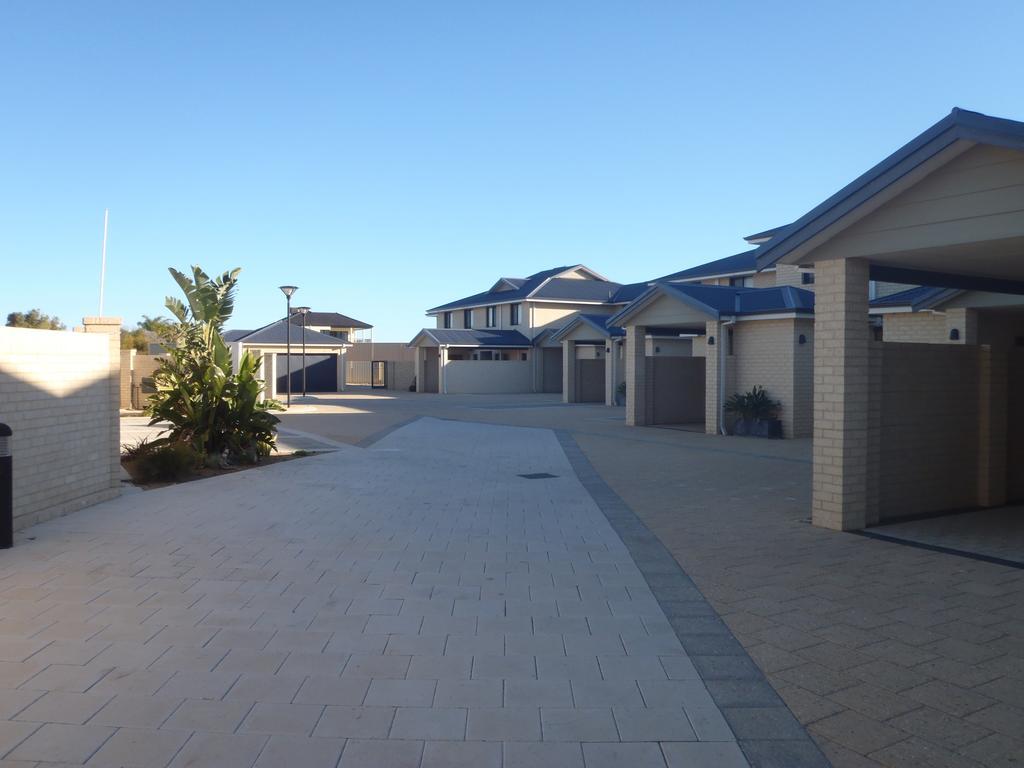 Port Denison Beach Resort Стая снимка