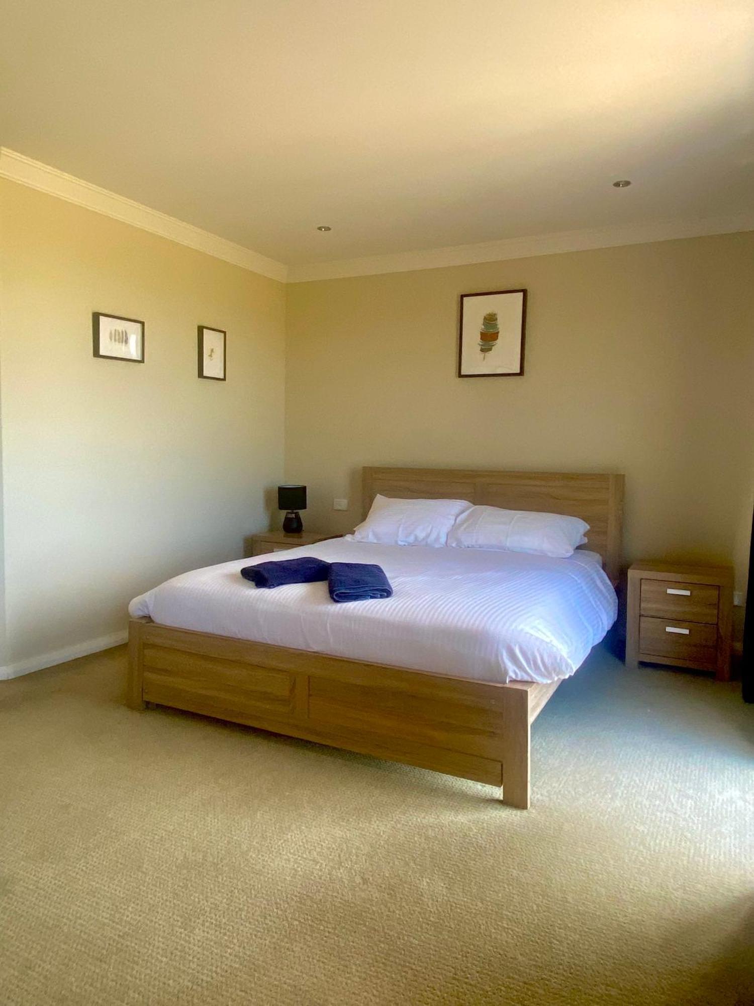 Port Denison Beach Resort Екстериор снимка