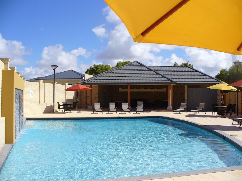 Port Denison Beach Resort Стая снимка